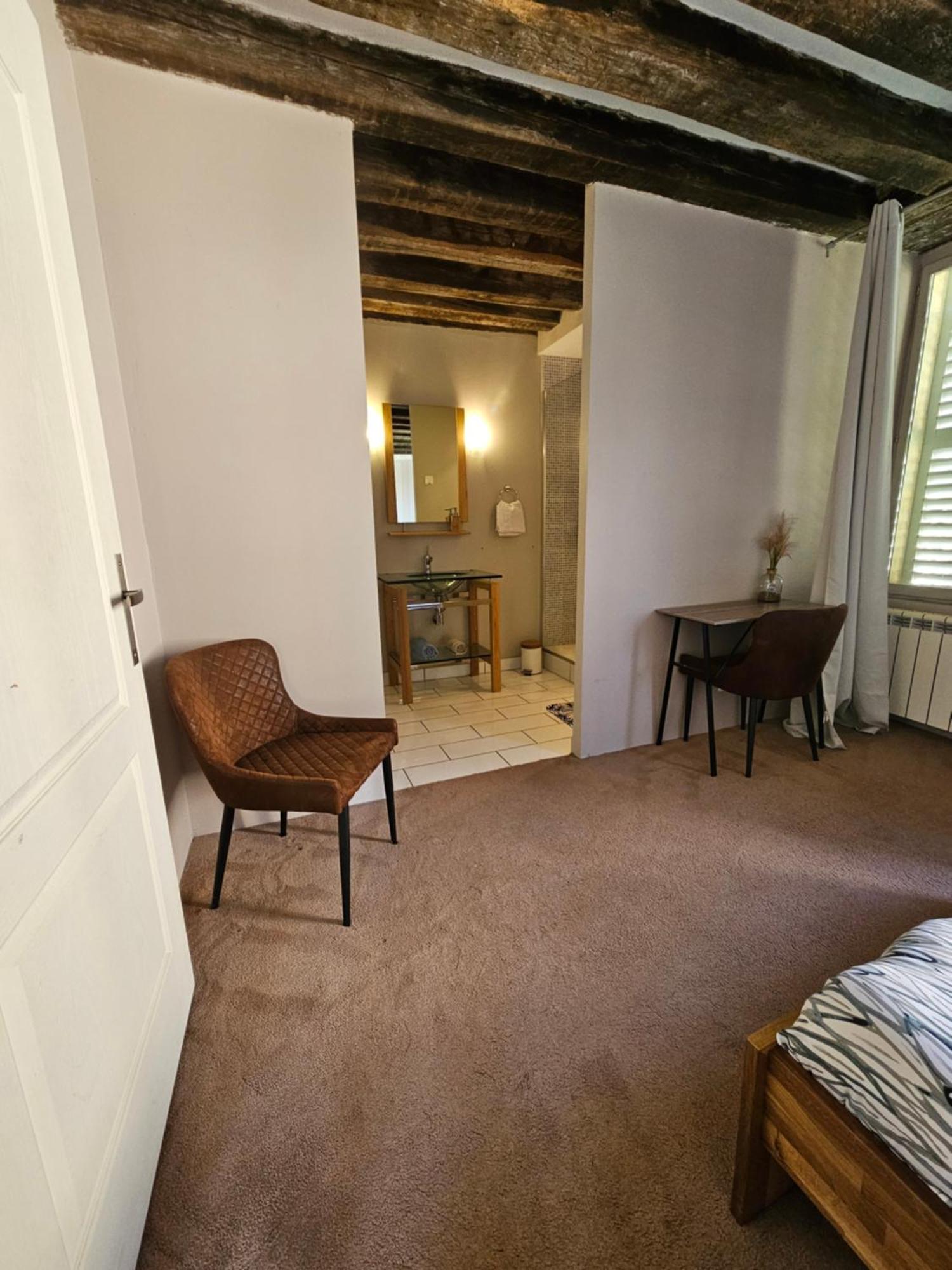 Chambre Avec Salle De Bain Hotel Donzy ภายนอก รูปภาพ
